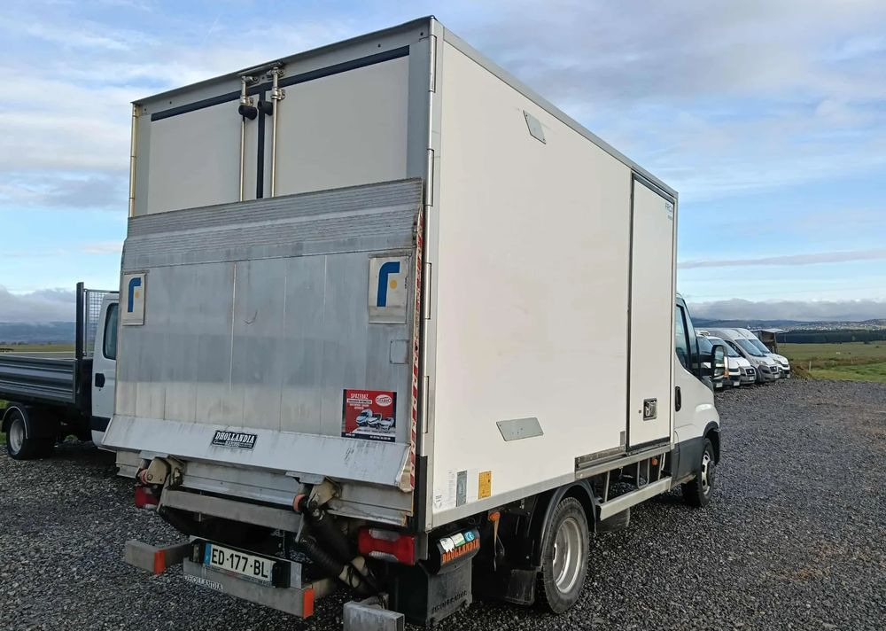 Iveco DAILY 35C15,35C14,35C13,35C12 - Chladiarenská dodávka: obrázok 3 Iveco DAILY 35C15,35C14,35C13,35C12 - Chladiarenská dodávka: obrázok 3