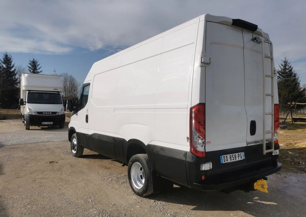 Iveco 35C13 Daily L3H2 bliźniak Klima 2.3-130KM 6-biegów Hak podwójne koła 35-130 L4H2 - Furgon: obrázok 3 Iveco 35C13 Daily L3H2 bliźniak Klima 2.3-130KM 6-biegów Hak podwójne koła 35-130 L4H2 - Furgon: obrázok 3
