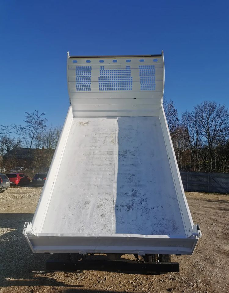 Iveco Daily 3.0-150KM Wywrotka blizniak 35-150 Niski przebieg kiper do 3,5t - Dodávka sklápač: obrázok 4 Iveco Daily 3.0-150KM Wywrotka blizniak 35-150 Niski przebieg kiper do 3,5t - Dodávka sklápač: obrázok 4