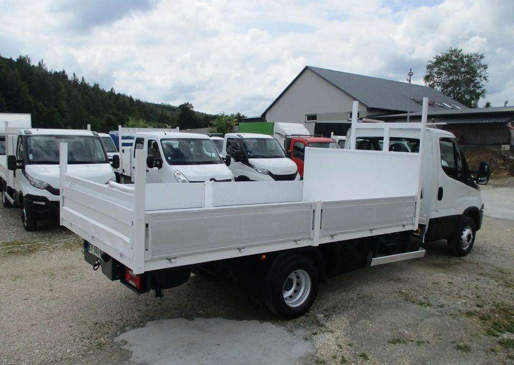 Iveco Daily 3.0 na bliźniaku 70C18 skrzynia, laweta, rama, HDS, 70-180 kiper - Valníkový/ Plošinový nákladný automobil: obrázok 3 Iveco Daily 3.0 na bliźniaku 70C18 skrzynia, laweta, rama, HDS, 70-180 kiper - Valníkový/ Plošinový nákladný automobil: obrázok 3