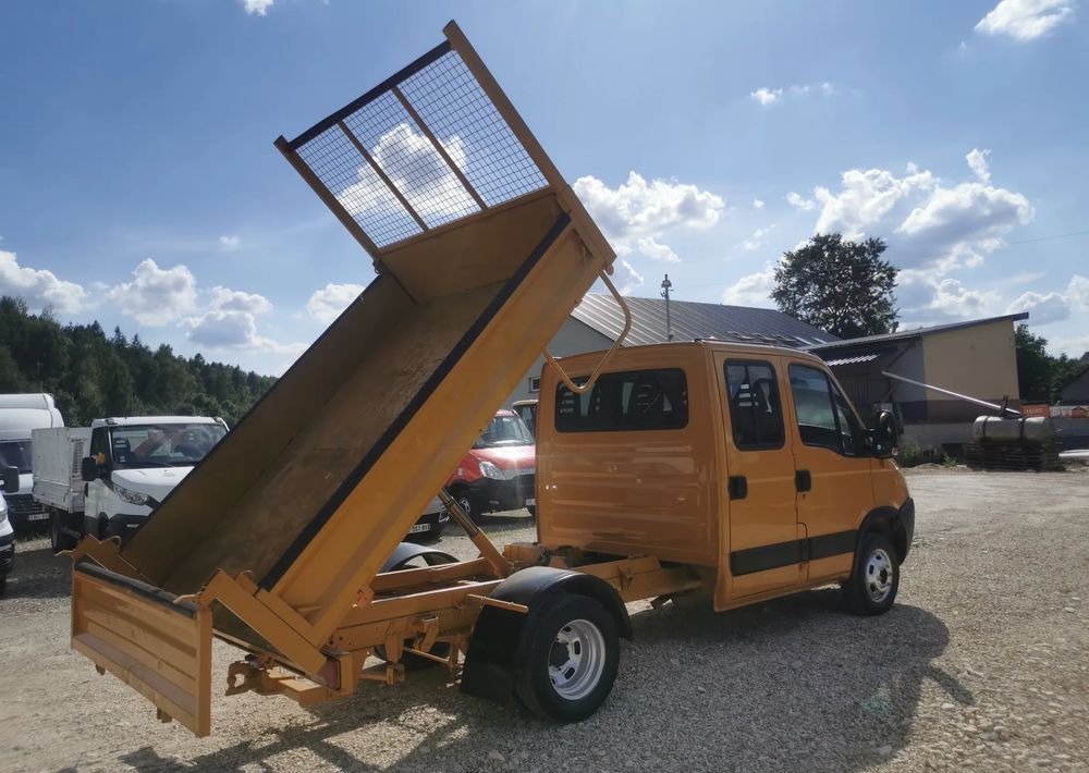 Iveco Daily 35C12 Brygadówka wywrotka Dubel hak kiper doka 35C13 - Dodávka sklápač: obrázok 5 Iveco Daily 35C12 Brygadówka wywrotka Dubel hak kiper doka 35C13 - Dodávka sklápač: obrázok 5