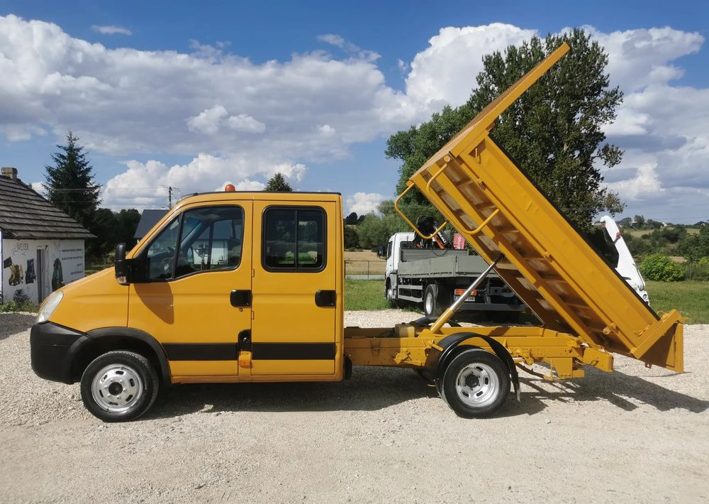 Iveco Daily 35C12 Brygadówka wywrotka Dubel hak kiper doka 35C13 - Dodávka sklápač: obrázok 3 Iveco Daily 35C12 Brygadówka wywrotka Dubel hak kiper doka 35C13 - Dodávka sklápač: obrázok 3