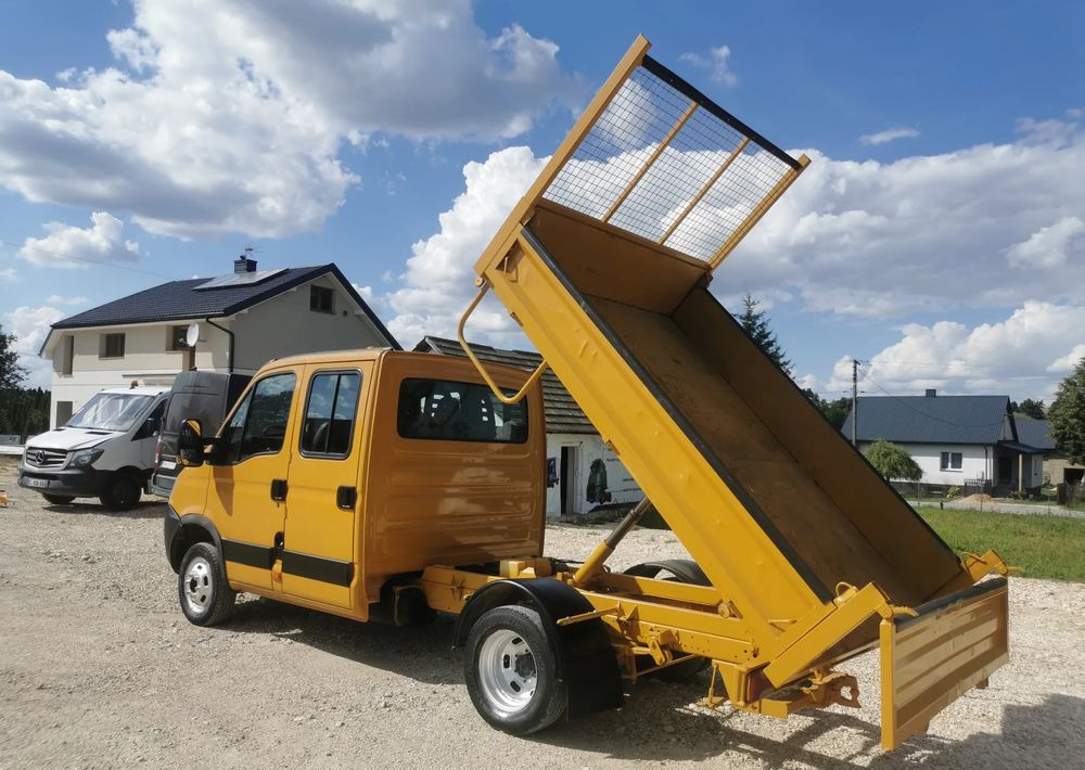 Iveco Daily 35C12 Brygadówka wywrotka Dubel hak kiper doka 35C13 - Dodávka sklápač: obrázok 4 Iveco Daily 35C12 Brygadówka wywrotka Dubel hak kiper doka 35C13 - Dodávka sklápač: obrázok 4