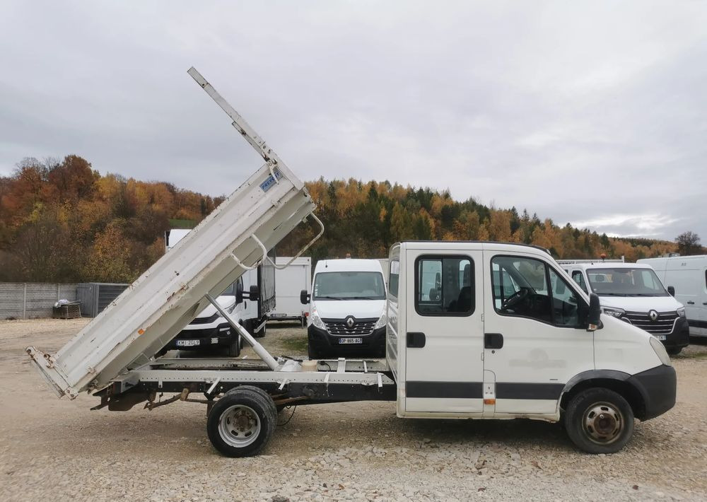 Iveco Daily 35C15 Brygadówka 3.0 - 150KM wywrotka Klimatyzacja Dubel hak kiper doka - Dodávka sklápač: obrázok 2 Iveco Daily 35C15 Brygadówka 3.0 - 150KM wywrotka Klimatyzacja Dubel hak kiper doka - Dodávka sklápač: obrázok 2