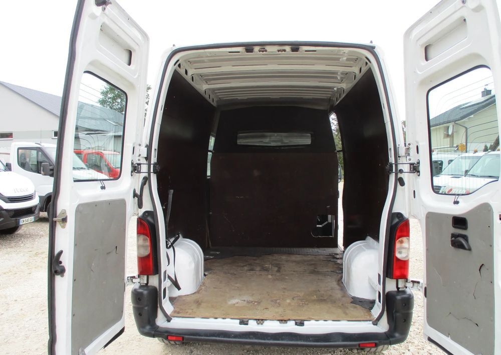 Furgon Renault Master L2H2 doka 6-osobowy Dubel 2.5dCi Brygadówka: obrázok 9 Furgon Renault Master L2H2 doka 6-osobowy Dubel 2.5dCi Brygadówka: obrázok 9