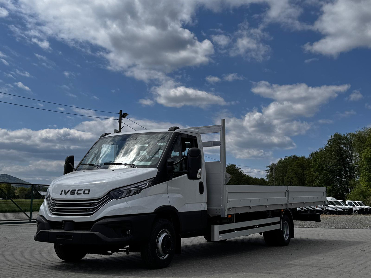 Iveco Daily 70C18 - Valníkový/ Plošinový nákladný automobil: obrázok 2 Iveco Daily 70C18 - Valníkový/ Plošinový nákladný automobil: obrázok 2