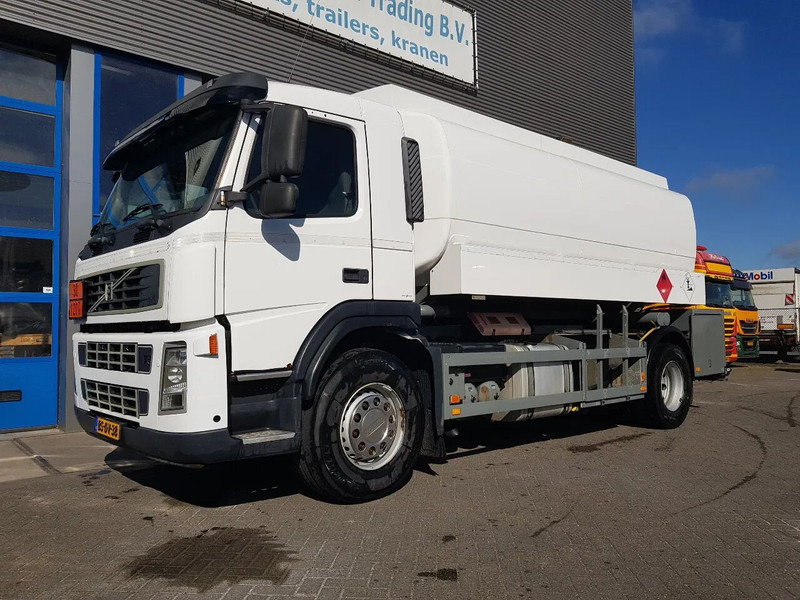 Volvo FM 9.340 Petrol, Diesel 17000 Ltr. 3 Compartementen - Cisternové vozidlo: obrázok 2 Volvo FM 9.340 Petrol, Diesel 17000 Ltr. 3 Compartementen - Cisternové vozidlo: obrázok 2