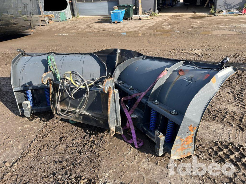 Mito 370 - Vozidlo na odpratávanie snehu: obrázok 1 Mito 370 - Vozidlo na odpratávanie snehu: obrázok 1