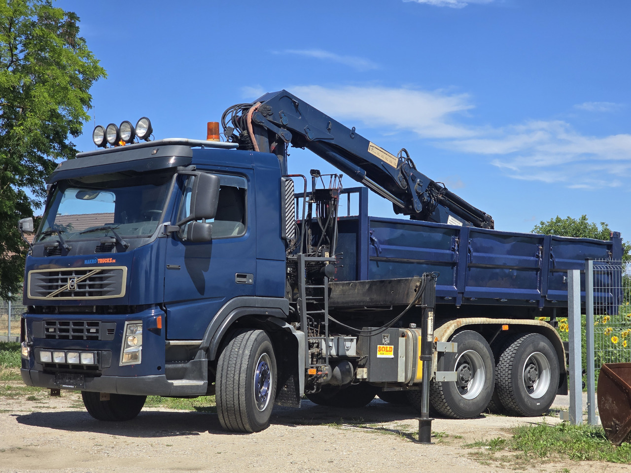 VOLVO FM 420 6X4 / KIPPER / CRANE HMF 1823 K4 - Sklápač, Auto s hydraulickou rukou: obrázok 2 VOLVO FM 420 6X4 / KIPPER / CRANE HMF 1823 K4 - Sklápač, Auto s hydraulickou rukou: obrázok 2