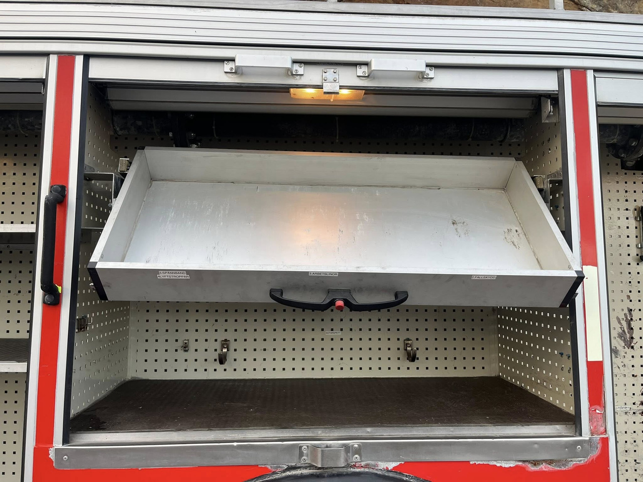 VOLVO FL10 4x2 - fire engine / fire truck / brandbil - Hasičské vozidlo: obrázok 5 VOLVO FL10 4x2 - fire engine / fire truck / brandbil - Hasičské vozidlo: obrázok 5