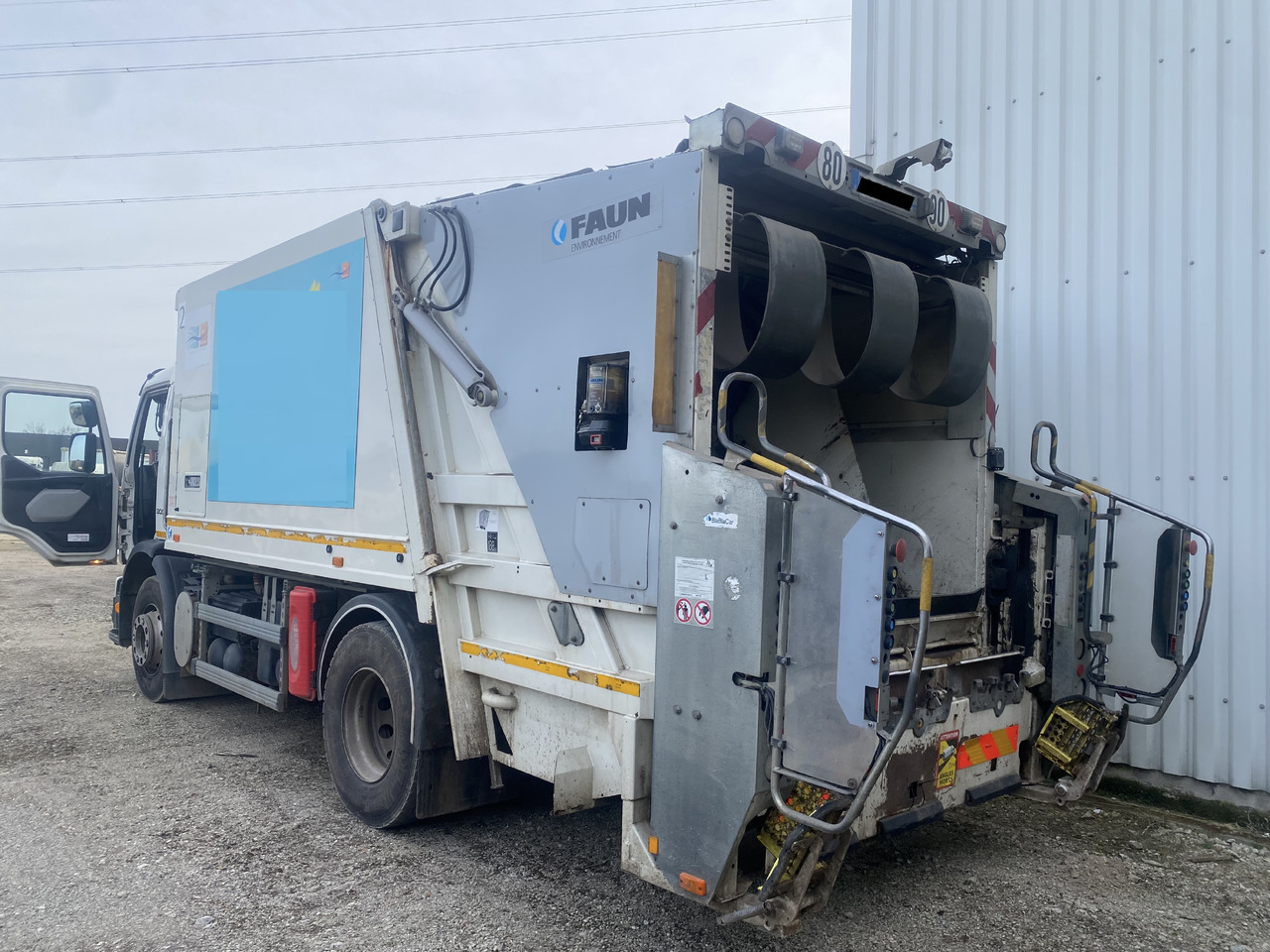 Volvo FE300 FAUN Müllwagen Garbage 2-Kammern Eu5 Top Zustand - Auto na odvoz odpadu: obrázok 3 Volvo FE300 FAUN Müllwagen Garbage 2-Kammern Eu5 Top Zustand - Auto na odvoz odpadu: obrázok 3