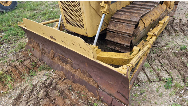 Buldozér Caterpillar D4D: obrázok 6