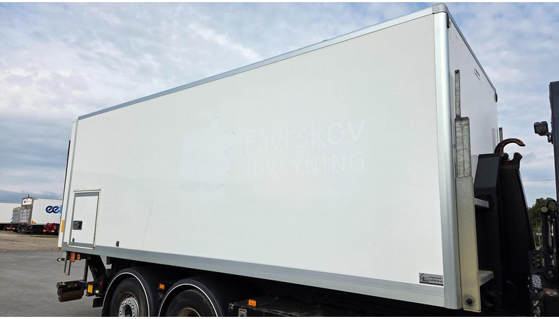 Hooklift box with taillift Zepro 2000kg - Náhradný diel pre Nákladné auto: obrázok 4 Hooklift box with taillift Zepro 2000kg - Náhradný diel pre Nákladné auto: obrázok 4