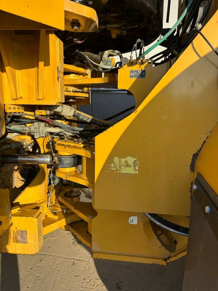 Kolesový nakladač CAT 972 K: obrázok 21 Kolesový nakladač CAT 972 K: obrázok 21