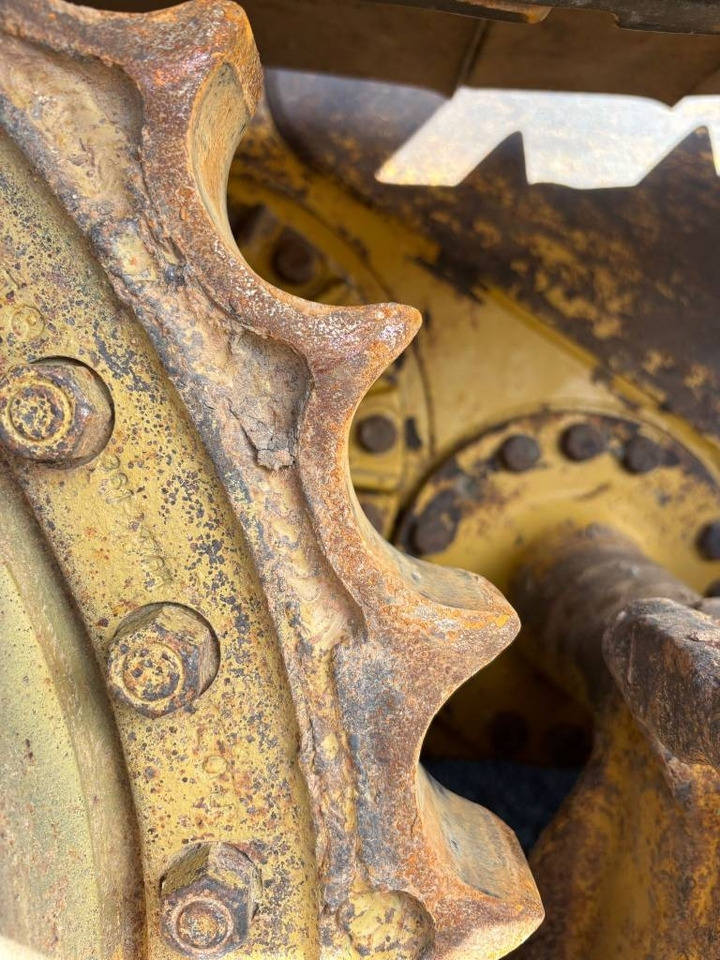 Buldozér CAT D 6 K 2 LGP: obrázok 23