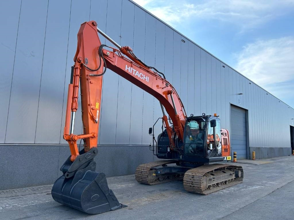 Hitachi ZX 225 US LC-6 - Pásové rýpadlo: obrázok 2 Hitachi ZX 225 US LC-6 - Pásové rýpadlo: obrázok 2