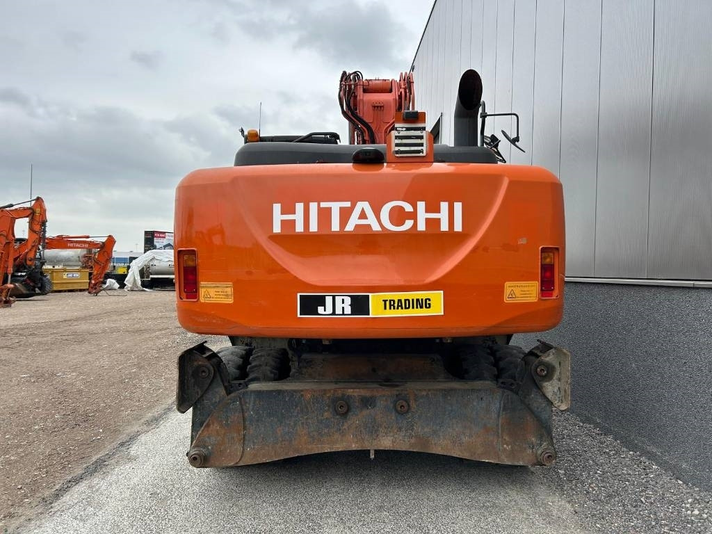 Hitachi ZX220W-5B - Kolesové rýpadlo: obrázok 4 Hitachi ZX220W-5B - Kolesové rýpadlo: obrázok 4