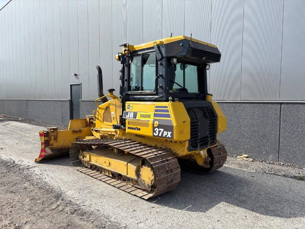 Komatsu D37 PX-23 - Buldozér: obrázok 3 Komatsu D37 PX-23 - Buldozér: obrázok 3