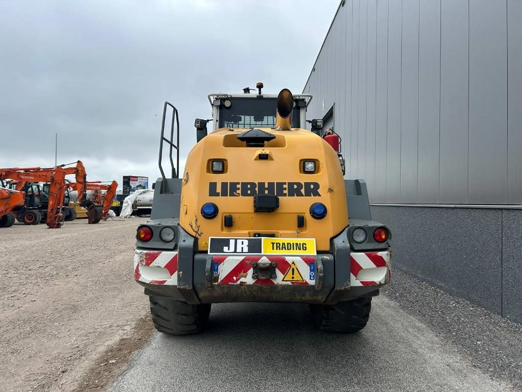 Liebherr L 550 (Comes with High-tip - Mit Hochkipper) - Kolesový nakladač: obrázok 4 Liebherr L 550 (Comes with High-tip - Mit Hochkipper) - Kolesový nakladač: obrázok 4