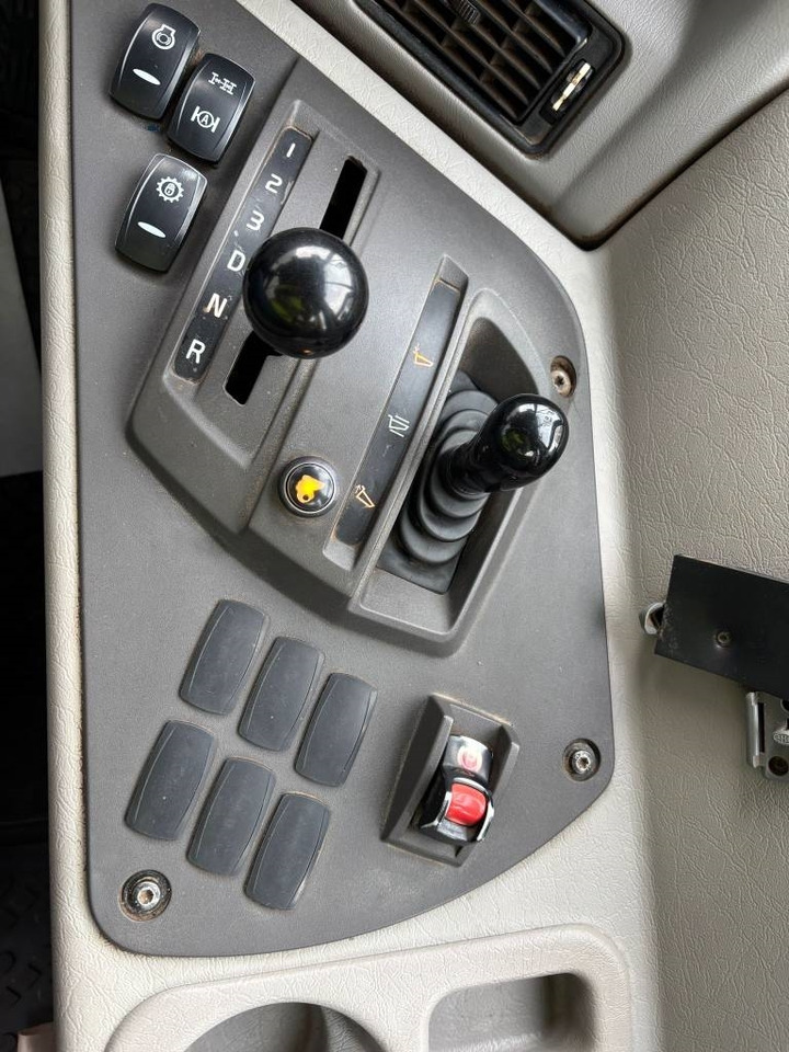 Ťahačový kĺbový damper Volvo A 25 G: obrázok 12