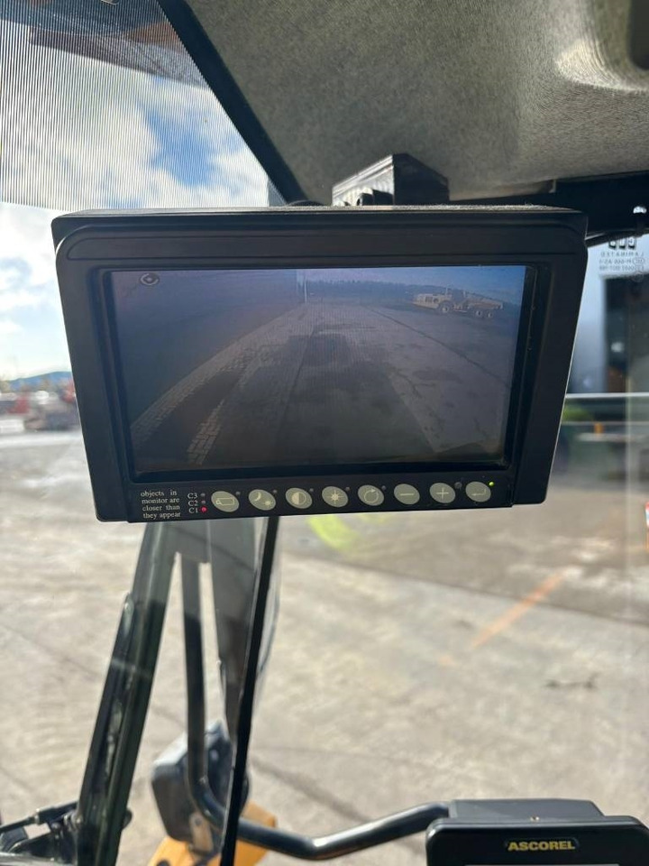 Kolesový nakladač Volvo L 70 H: obrázok 17