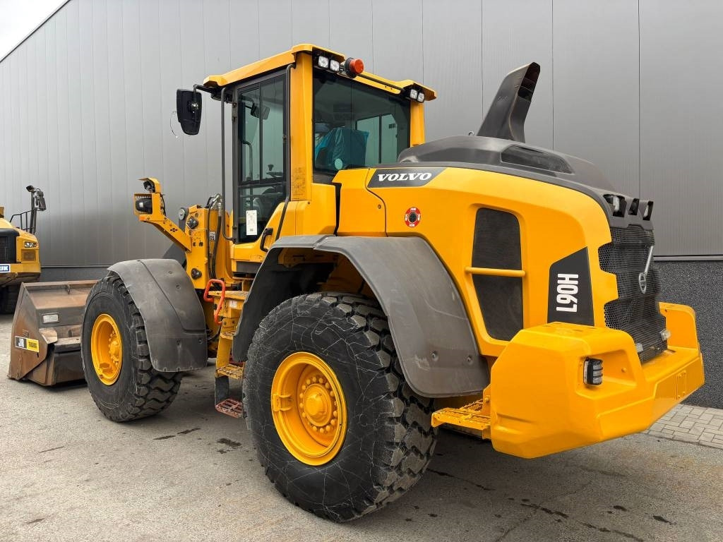 Volvo L 90 H (High tip + New tires) - Kolesový nakladač: obrázok 3 Volvo L 90 H (High tip + New tires) - Kolesový nakladač: obrázok 3