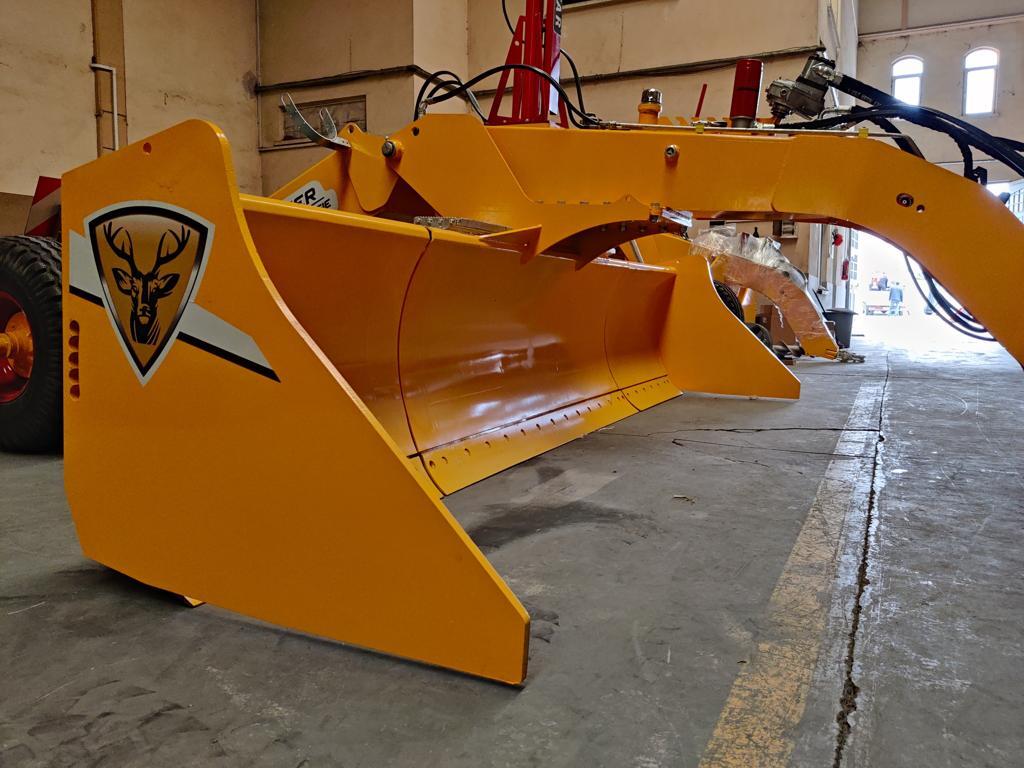 Novatar Laser Controlled Land Leveler - Stroj na obrábanie pôdy: obrázok 3 Novatar Laser Controlled Land Leveler - Stroj na obrábanie pôdy: obrázok 3