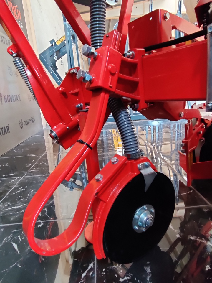 Novatar Pneumatic Seed Drill Machine - Přesný sejací stroj: obrázok 5 Novatar Pneumatic Seed Drill Machine - Přesný sejací stroj: obrázok 5