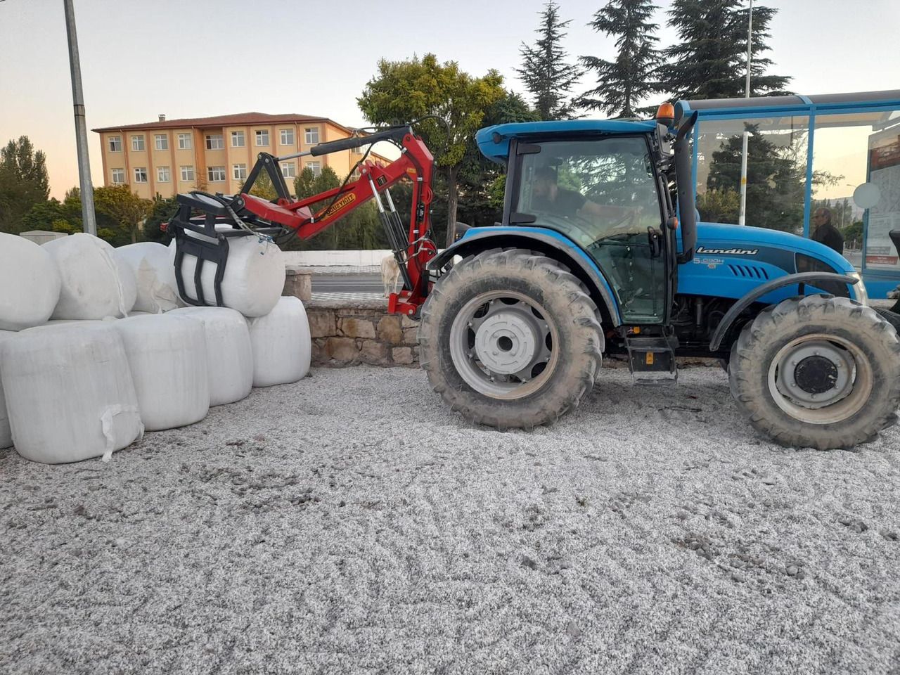 Traktor Novatar Tractor Rear Loader: obrázok 15