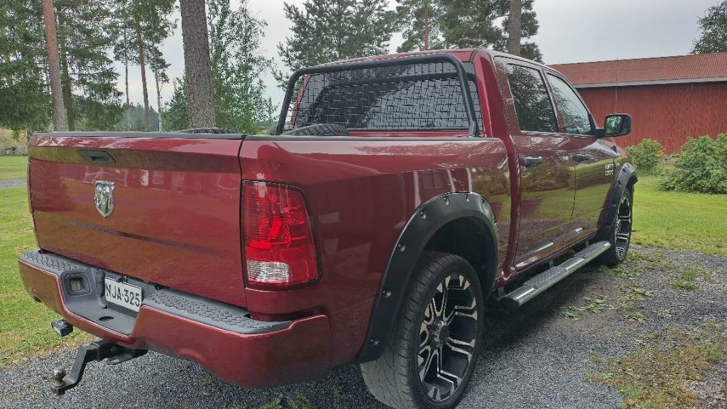 Dodge RAM 1500 5,7 hemi - Pick-up: obrázok 3 Dodge RAM 1500 5,7 hemi - Pick-up: obrázok 3
