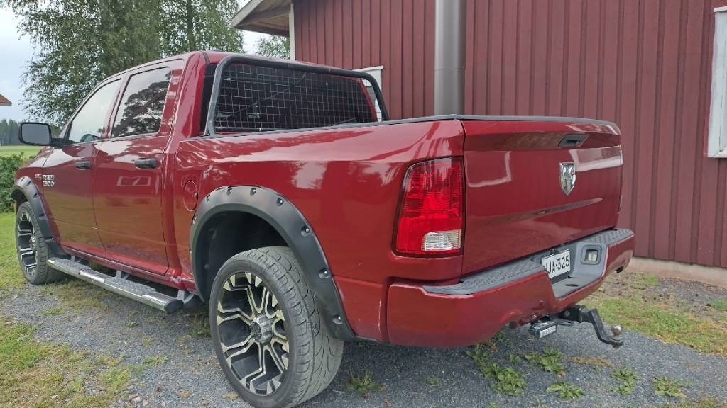 Dodge RAM 1500 5,7 hemi - Pick-up: obrázok 4 Dodge RAM 1500 5,7 hemi - Pick-up: obrázok 4