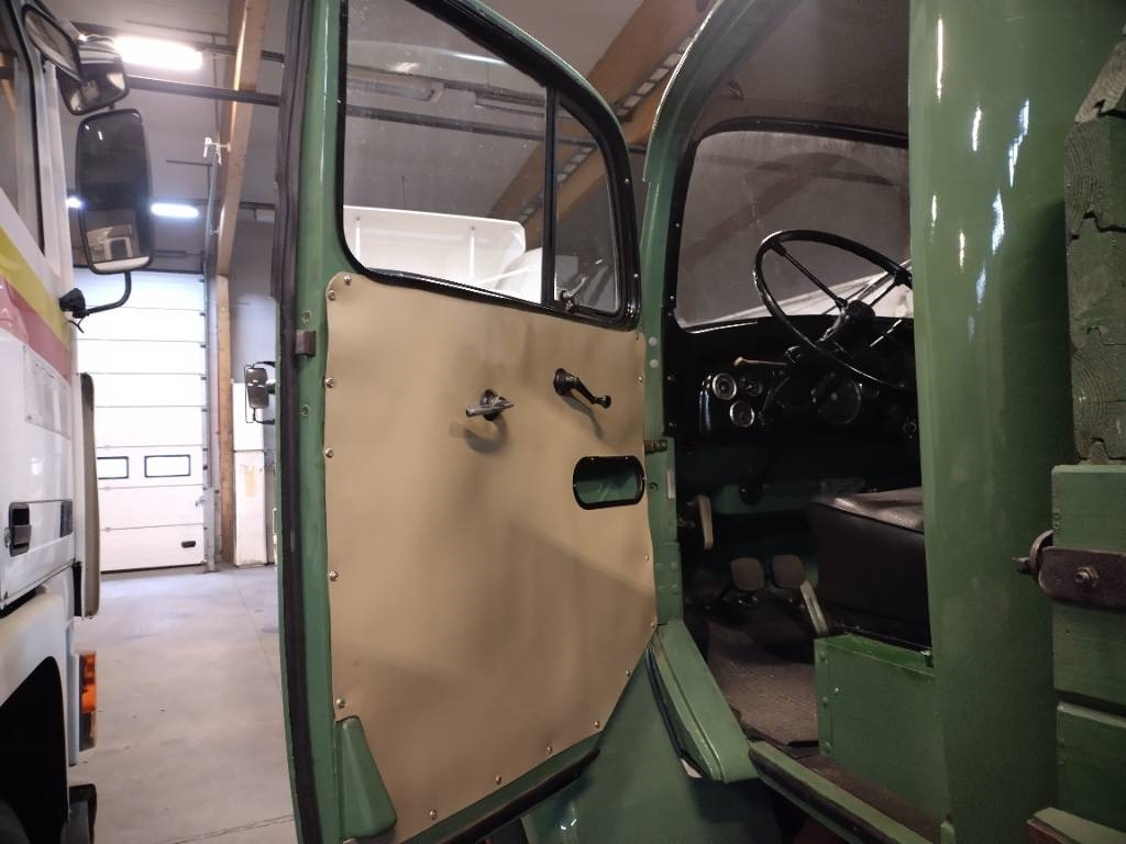 Mercedes-Benz 4x4 Kippilava,museo rekisterissä - Sklápač: obrázok 5 Mercedes-Benz 4x4 Kippilava,museo rekisterissä - Sklápač: obrázok 5