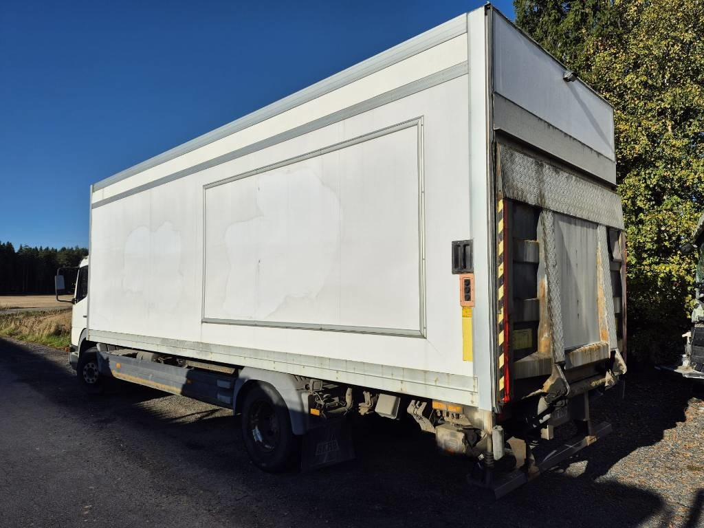 Mercedes-Benz Atego 1223 umpikori+pl nostin - Skříňový nákladní auto: obrázok 4 Mercedes-Benz Atego 1223 umpikori+pl nostin - Skříňový nákladní auto: obrázok 4