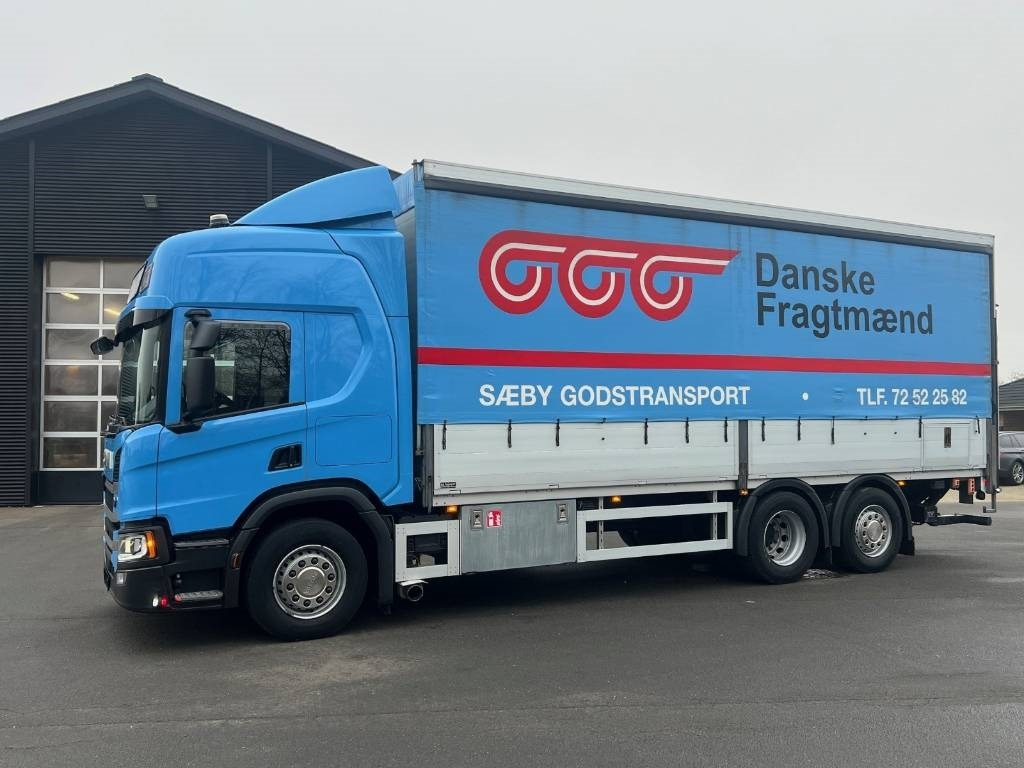 Scania P 450 täysilma,liukukapellilava,alulaidat, vetovar - Valníkový/ Plošinový nákladný automobil: obrázok 2 Scania P 450 täysilma,liukukapellilava,alulaidat, vetovar - Valníkový/ Plošinový nákladný automobil: obrázok 2
