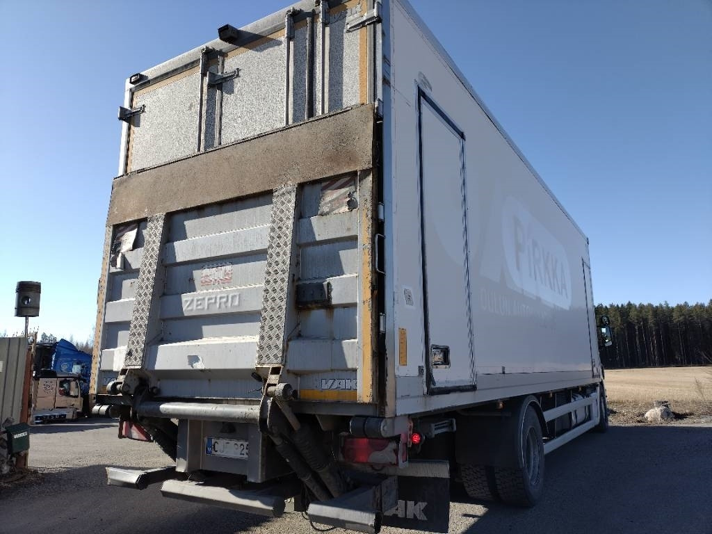 Scania P360 4x2 Vak kylmäkori,lumikko+pl - Chladirenské nákladné vozidlo: obrázok 3 Scania P360 4x2 Vak kylmäkori,lumikko+pl - Chladirenské nákladné vozidlo: obrázok 3