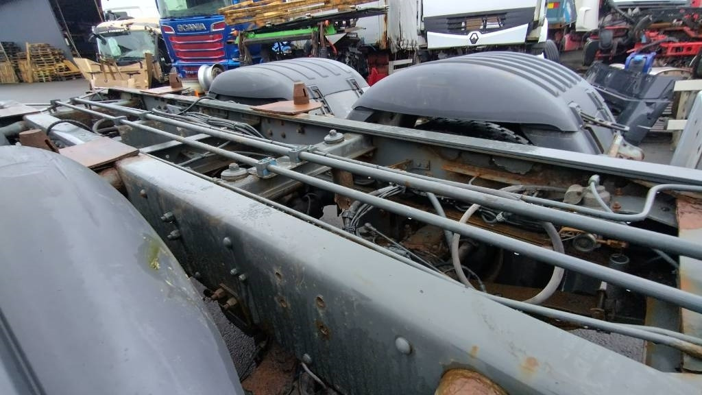 Scania R164 480 rautajouset,av4100mm , ADR. HIENO!! - Podvozek s kabinou: obrázok 4 Scania R164 480 rautajouset,av4100mm , ADR. HIENO!! - Podvozek s kabinou: obrázok 4