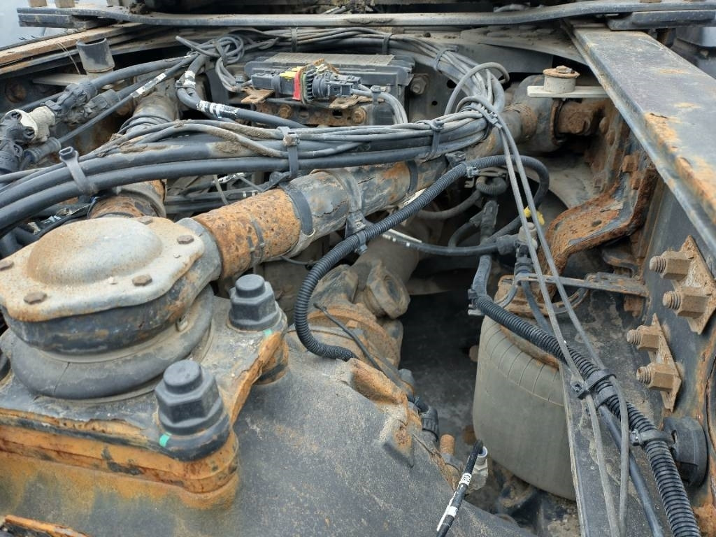 Ťahač Volvo FH500 6x4 nouseva ja katkeva teliveto,Hydr!!: obrázok 9 Ťahač Volvo FH500 6x4 nouseva ja katkeva teliveto,Hydr!!: obrázok 9