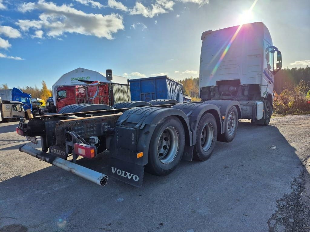 Volvo FH500 8x2 alusta - Podvozek s kabinou: obrázok 3 Volvo FH500 8x2 alusta - Podvozek s kabinou: obrázok 3