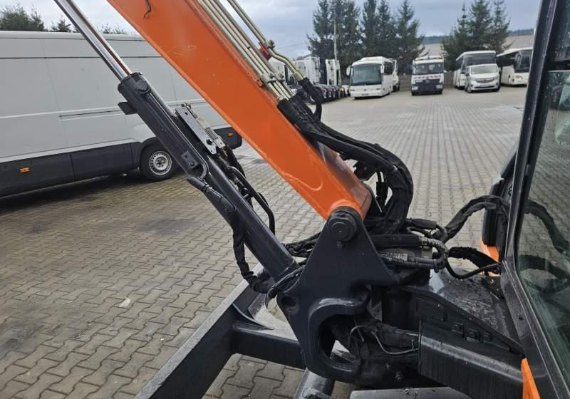 Hitachi ZX48U-5A CLR / 3 ŁYŻKI / SPROWADZONA / 2 300 MTH - Pásové rýpadlo: obrázok 5 Hitachi ZX48U-5A CLR / 3 ŁYŻKI / SPROWADZONA / 2 300 MTH - Pásové rýpadlo: obrázok 5