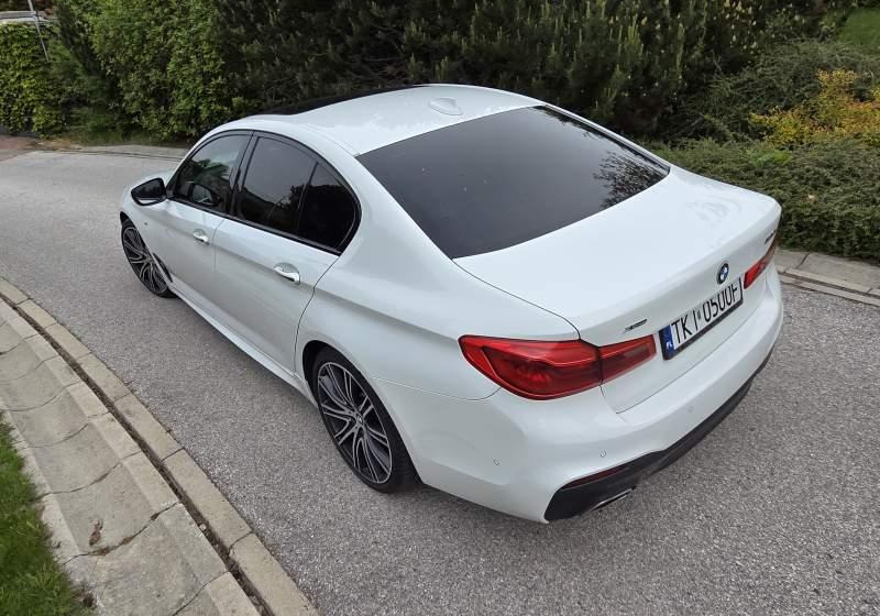Inna BMW 530 D SERIA 5 XDRIVE M SPORT - Automobil: obrázok 4 Inna BMW 530 D SERIA 5 XDRIVE M SPORT - Automobil: obrázok 4