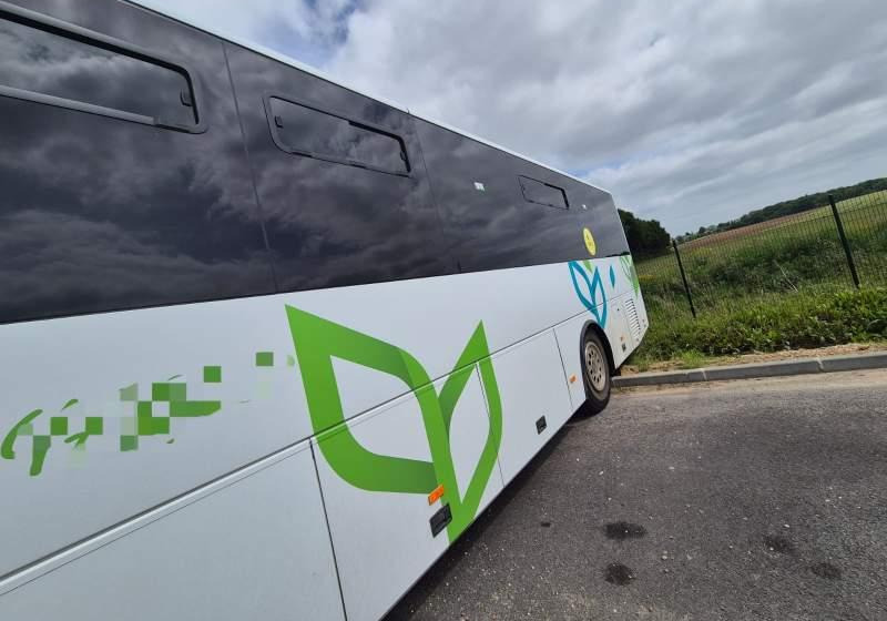 Isuzu KENDO INTERLINER / SPROWADZONE / 70 000 KM / KLIMA - Prímestský autobus: obrázok 3 Isuzu KENDO INTERLINER / SPROWADZONE / 70 000 KM / KLIMA - Prímestský autobus: obrázok 3