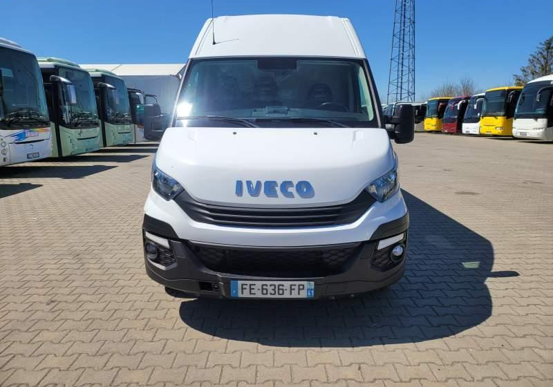 Iveco DAILY 35-140 / SPROWADZONY Z FRANCJI / TEMPOMAT - Furgon: obrázok 3 Iveco DAILY 35-140 / SPROWADZONY Z FRANCJI / TEMPOMAT - Furgon: obrázok 3