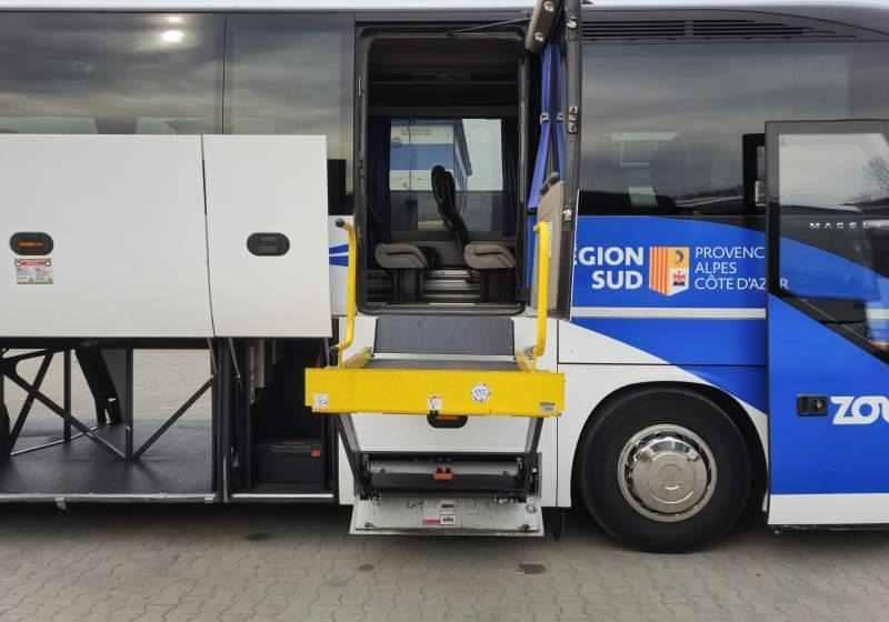 Autokar Iveco MAGELYS / SPROWADZONY / WINDA / EURO 6: obrázok 17 Autokar Iveco MAGELYS / SPROWADZONY / WINDA / EURO 6: obrázok 17