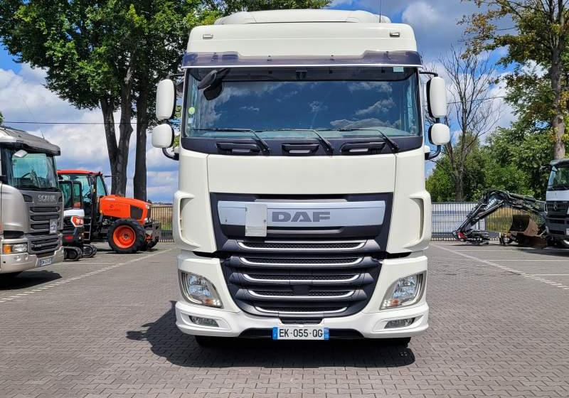 DAF XF510 SPACE CAB / SPROWADZONY / MANUAL / RETARDER - Ťahač: obrázok 2 DAF XF510 SPACE CAB / SPROWADZONY / MANUAL / RETARDER - Ťahač: obrázok 2