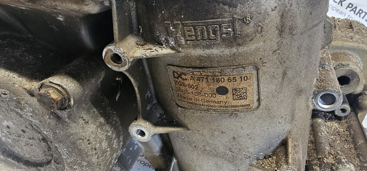 Mercedes Benz Actros MP4 EURO6, EURO 6 emission oil filter housing, oil cooler , 4711800712, 4711800012, 4711800212, 4711800312, 4711704710, 4711800265, 4711801065, 4721840380, 4721841980, 4721800309, - Olejový chladič pre Nákladné auto: obrázok 2 Mercedes Benz Actros MP4 EURO6, EURO 6 emission oil filter housing, oil cooler , 4711800712, 4711800012, 4711800212, 4711800312, 4711704710, 4711800265, 4711801065, 4721840380, 4721841980, 4721800309, - Olejový chladič pre Nákladné auto: obrázok 2