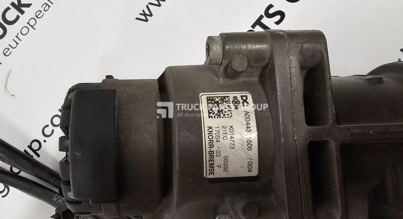 MERCEDES-BENZ MERCEDES ACTROS MP4 EURO6 foot brake valve by KNORR BREMSE 0044311506, 0044314706, 0044311406, K014773N50, K014773, 0044311406, 0044313306, 0044314906. - Náhradný diel pre Nákladné auto: obrázok 3 MERCEDES-BENZ MERCEDES ACTROS MP4 EURO6 foot brake valve by KNORR BREMSE 0044311506, 0044314706, 0044311406, K014773N50, K014773, 0044311406, 0044313306, 0044314906. - Náhradný diel pre Nákladné auto: obrázok 3