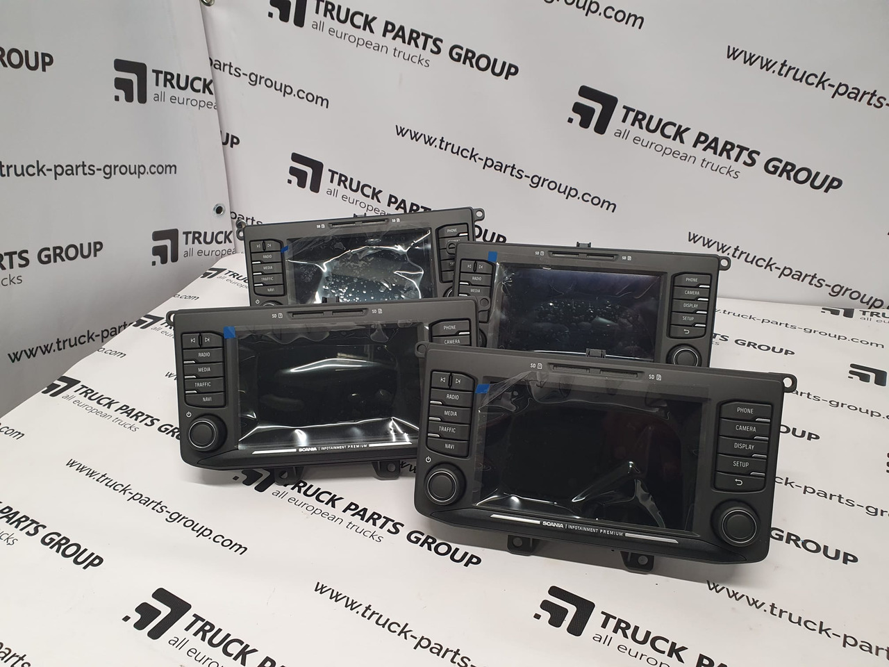 Scania T, P, G, R, L series EURO6, EURO 6 emission standard series multimedia navigation system HU scania AUS4 STD DAB, NAVI system, Harman / Becker 2594720, 2735760, 2635711, 2783088, infotainment sy - Navigačný systém pre Nákladné auto: obrázok 2 Scania T, P, G, R, L series EURO6, EURO 6 emission standard series multimedia navigation system HU scania AUS4 STD DAB, NAVI system, Harman / Becker 2594720, 2735760, 2635711, 2783088, infotainment sy - Navigačný systém pre Nákladné auto: obrázok 2