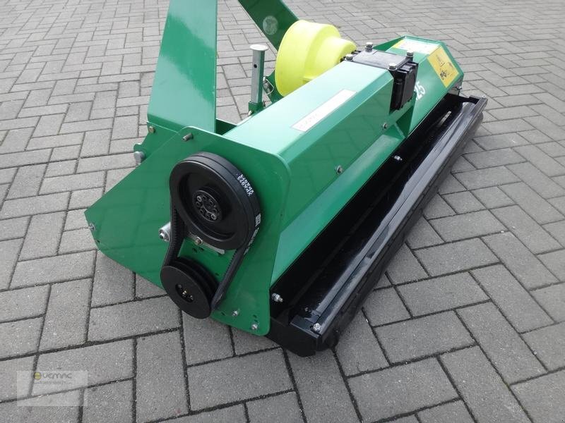 Nový Kladivkový mulčovač Vemac SM125 125cm Mulcher Mähwerk Schlegelmulcher Traktor NEU: obrázok 10 Nový Kladivkový mulčovač Vemac SM125 125cm Mulcher Mähwerk Schlegelmulcher Traktor NEU: obrázok 10