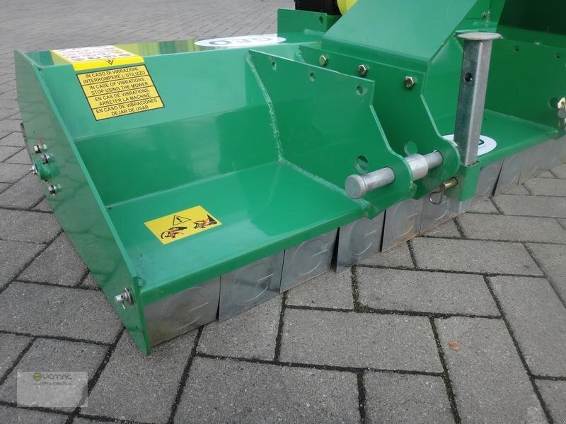 Nový Kladivkový mulčovač Vemac SM125 125cm Mulcher Mähwerk Schlegelmulcher Traktor NEU: obrázok 11 Nový Kladivkový mulčovač Vemac SM125 125cm Mulcher Mähwerk Schlegelmulcher Traktor NEU: obrázok 11