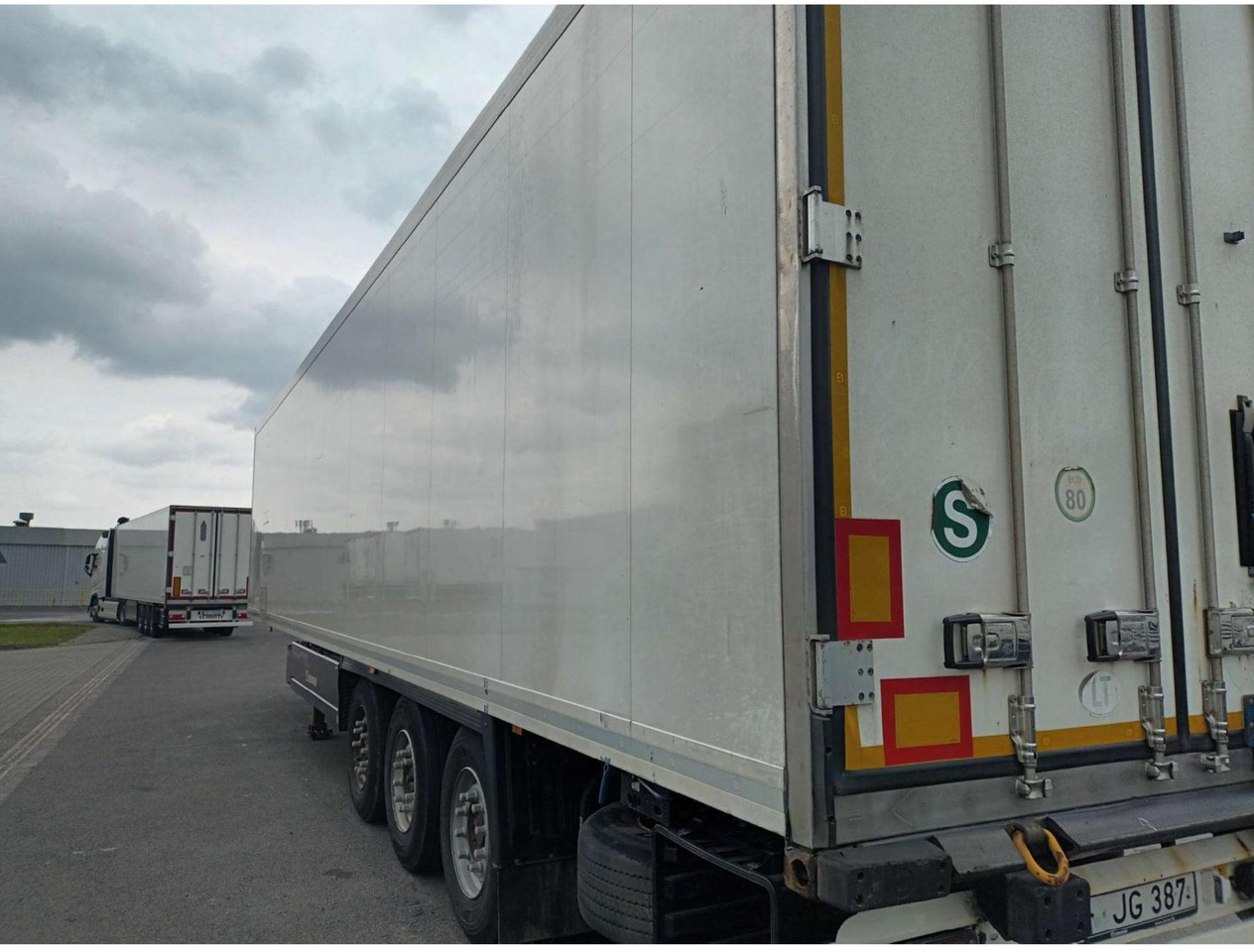 2018 Krone SDR Double Deck Cool Liner FP45 ThermoKing SLXi 300 Lifting Axle - Náves chladírenské: obrázok 5 2018 Krone SDR Double Deck Cool Liner FP45 ThermoKing SLXi 300 Lifting Axle - Náves chladírenské: obrázok 5